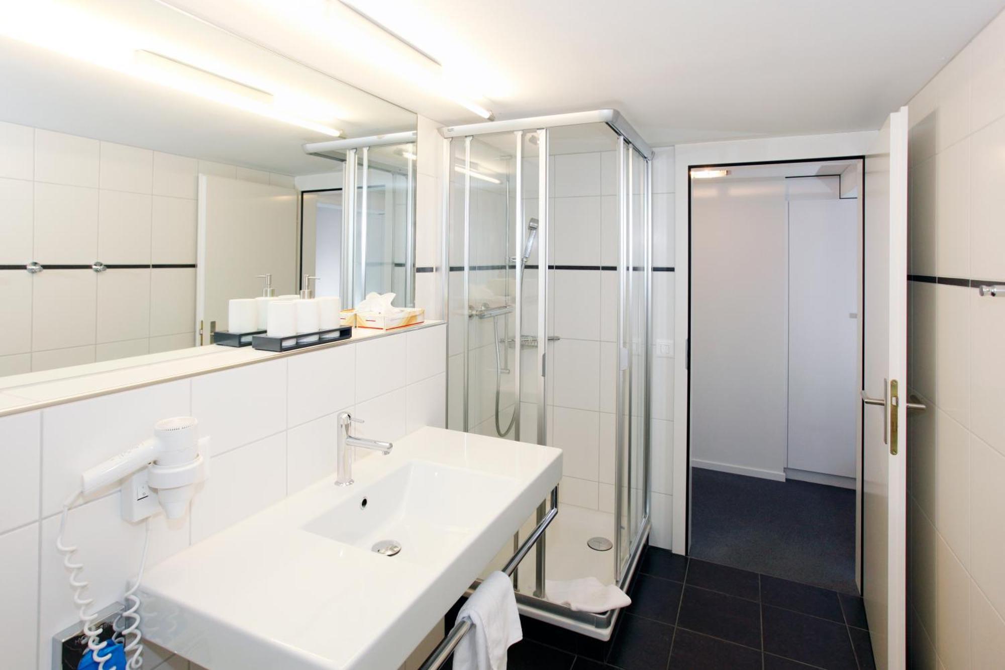 Hotel Krone Attinghausen エクステリア 写真