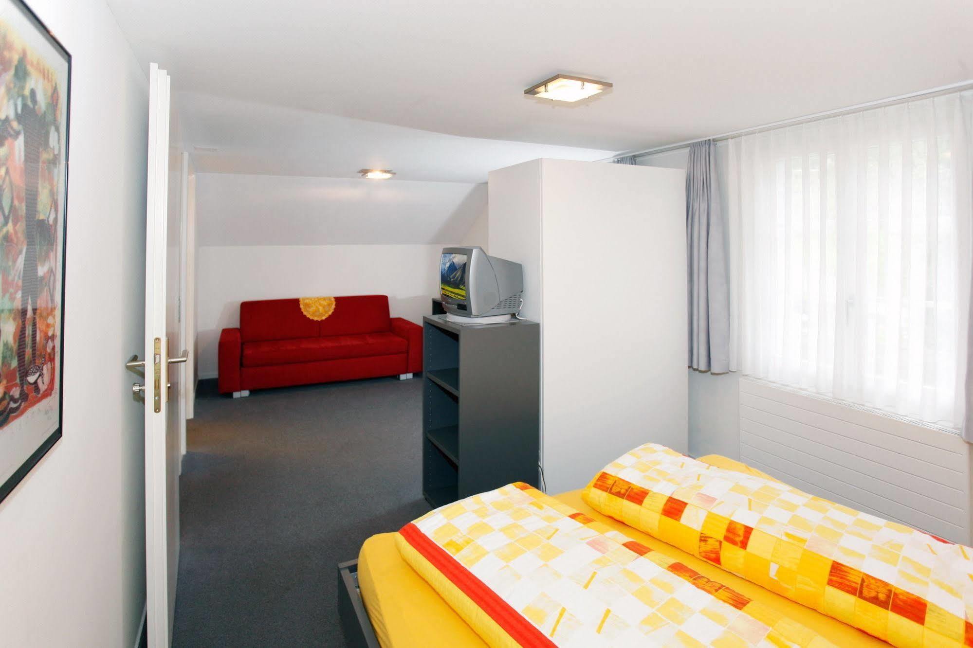 Hotel Krone Attinghausen エクステリア 写真